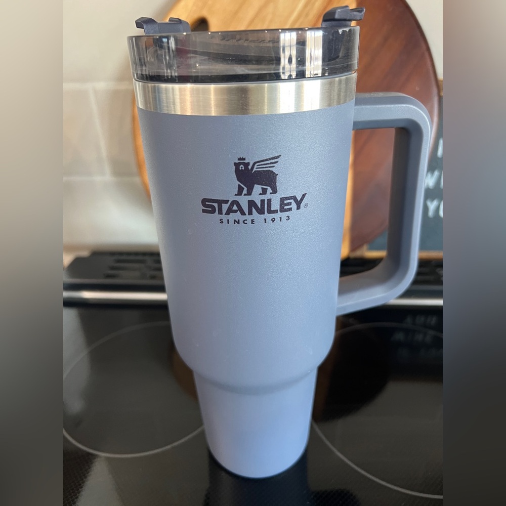 Navy blue Stanley